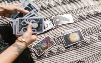 Nebula Psychic Review 2023: Rating the Best Psychics